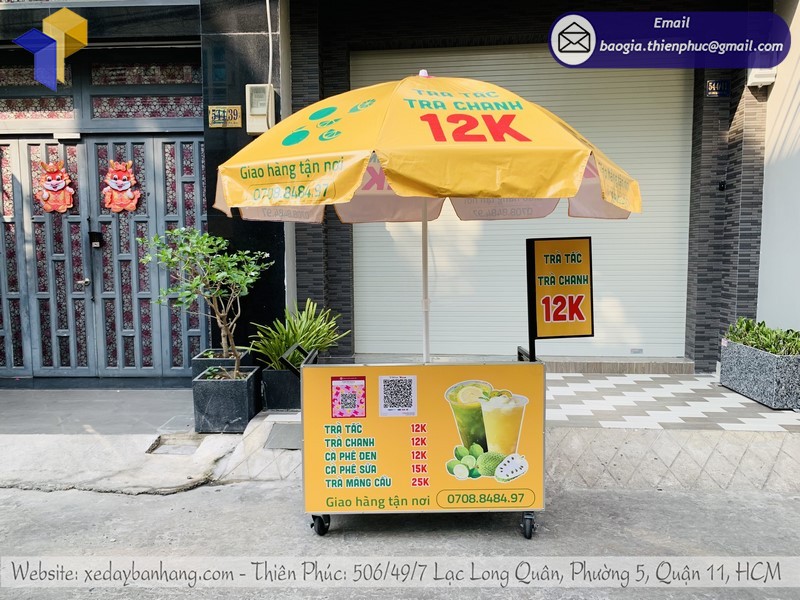 Sản phẩm xe sắt bán trà chanh lưu động tiện lợi thiết kế nổi bật
